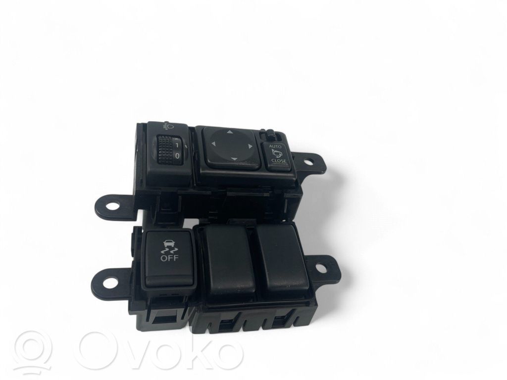 Nissan Juke I F15 Otros interruptores/perillas/selectores 