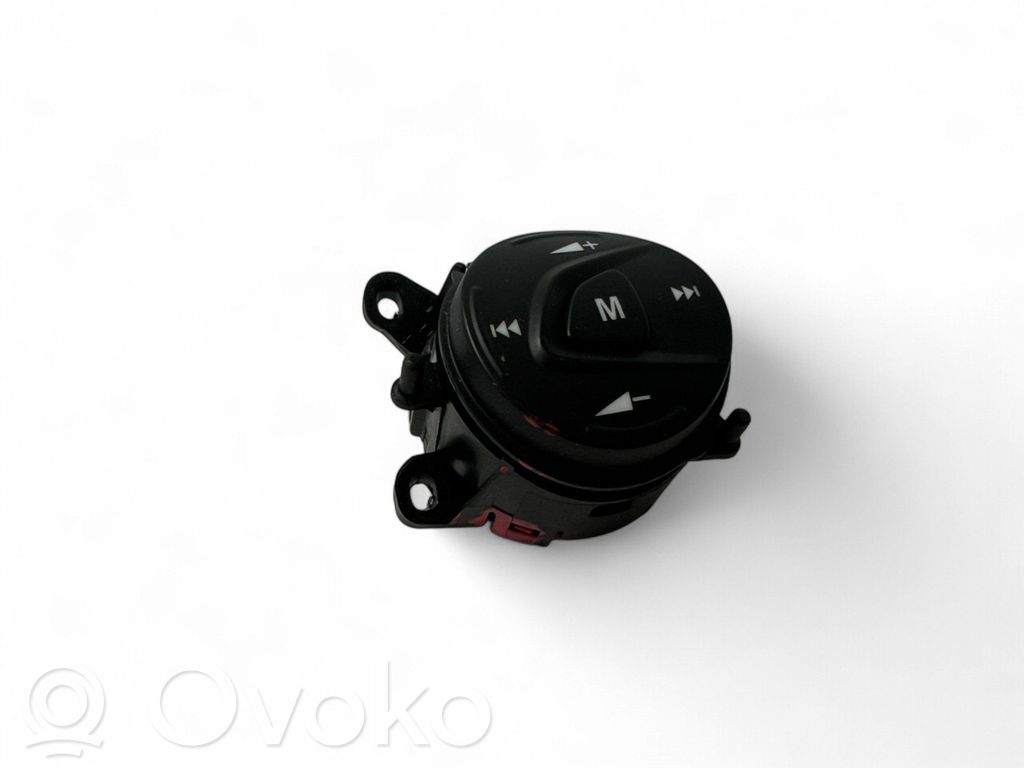 Ford Focus Steering wheel buttons/switches 