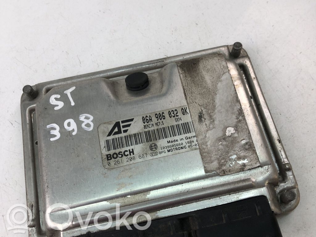 Engine control unit/module ECU   06A906032QK,0261208687