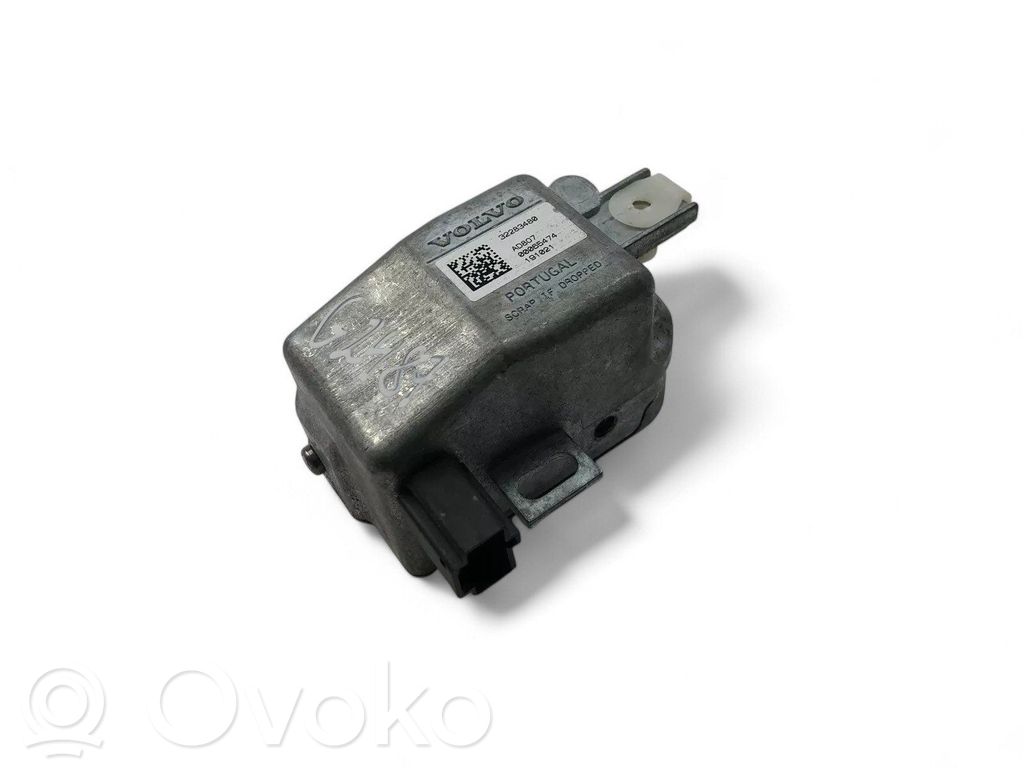 Volvo XC90 Steering wheel lock 