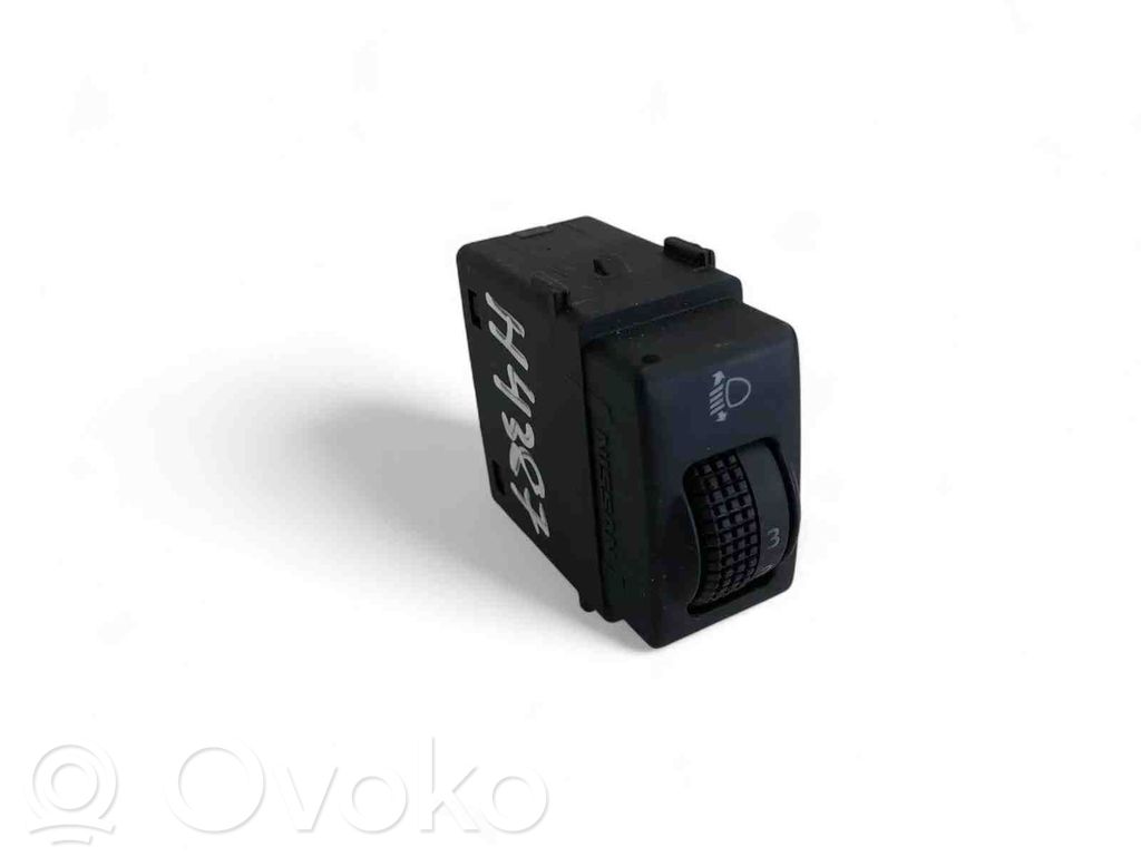 Nissan Navara D40 Interruptor de luz 
