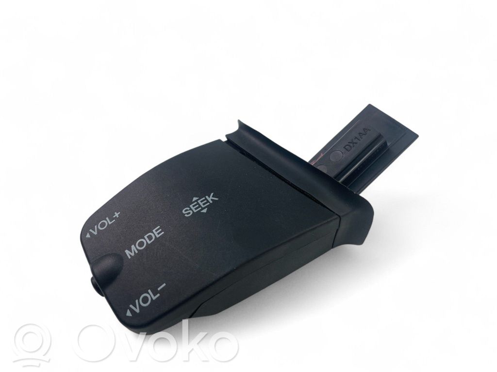 Ford Focus Steering wheel buttons/switches 