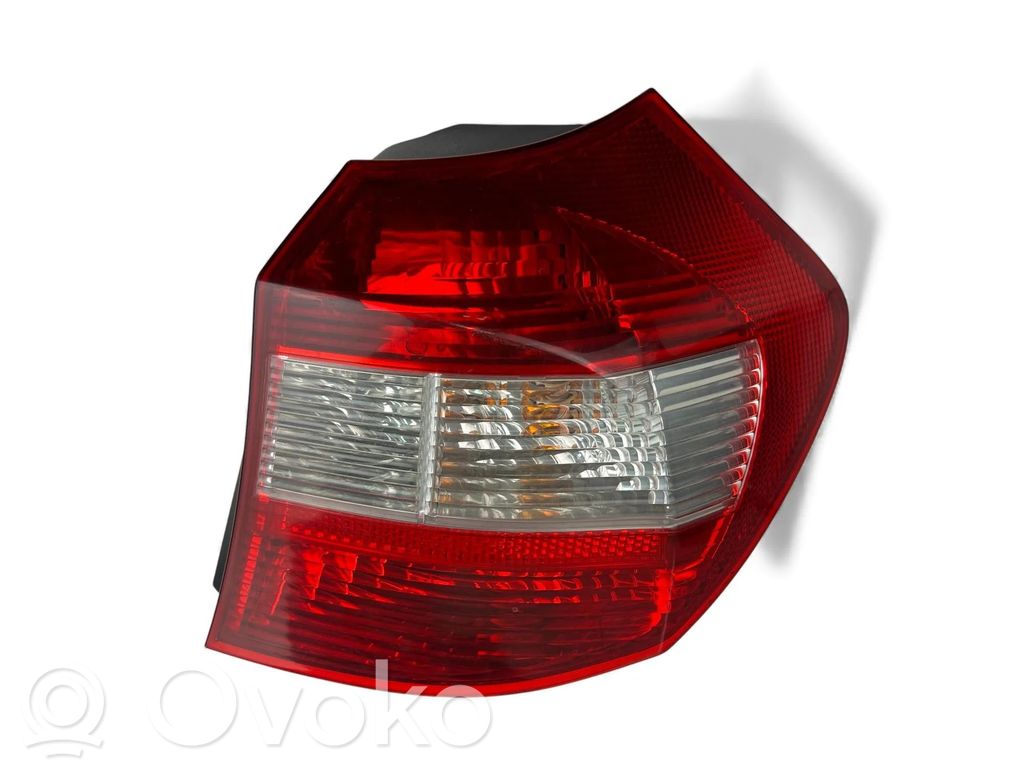 BMW 1 E81 E87 Задний фонарь в кузове 