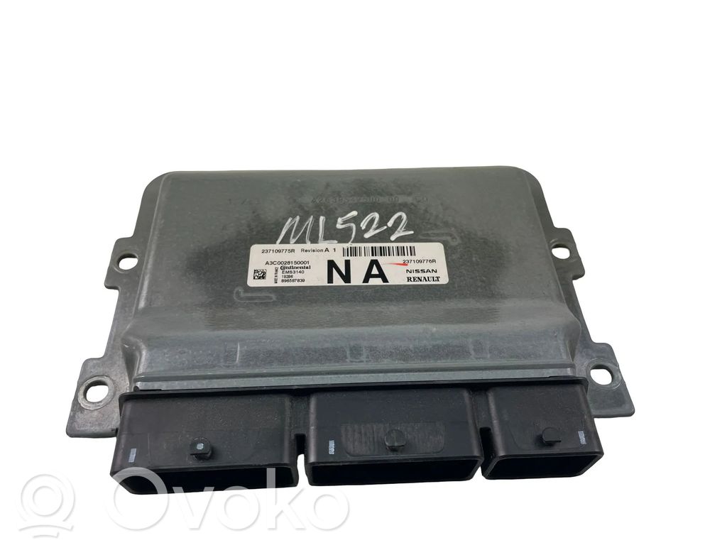 Dacia Sandero Engine control unit/module 