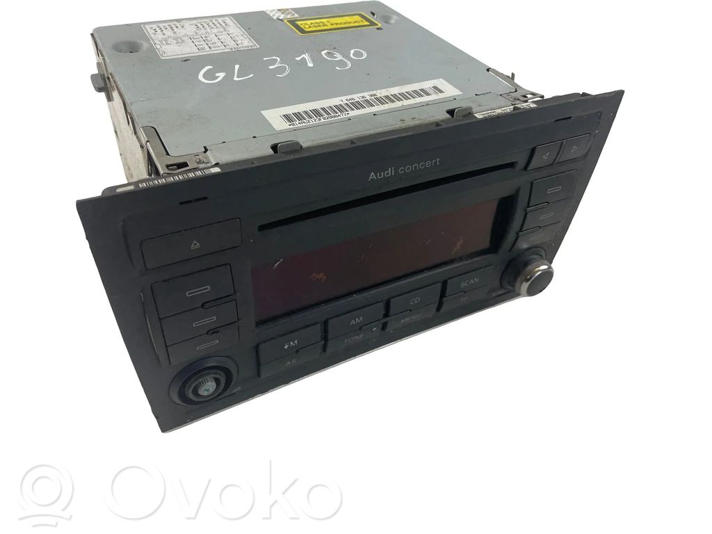 Audi A4 S4 B7 8E 8H Panel / Radioodtwarzacz CD/DVD/GPS 