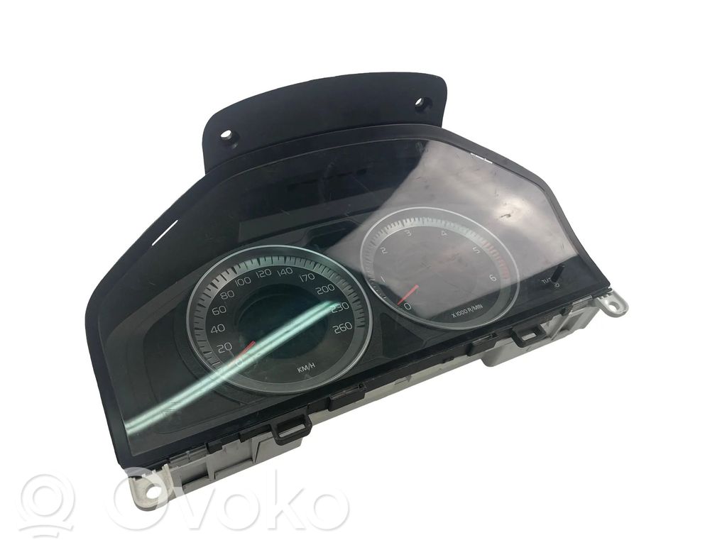 Volvo V60 Speedometer (instrument cluster) 