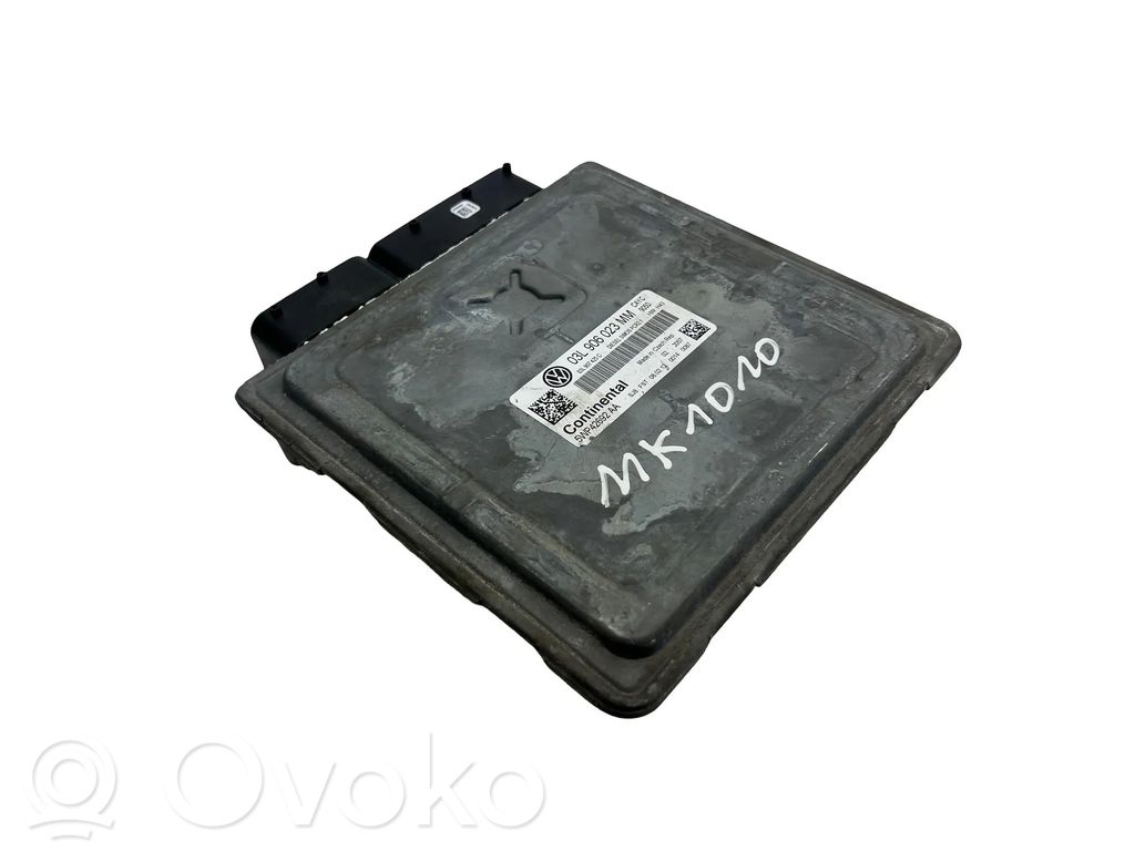 Volkswagen Golf VI Engine control unit/module 