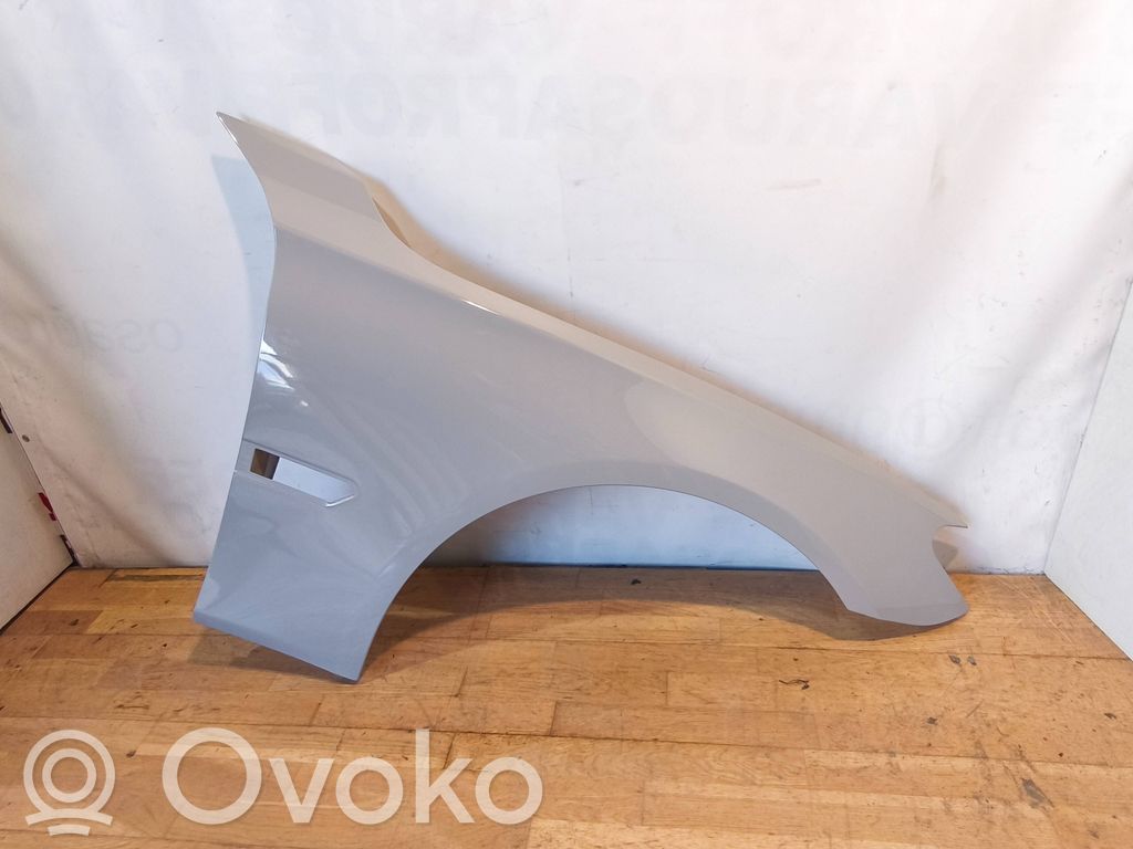 BMW 7 F01 F02 F03 F04 Błotnik przedni 