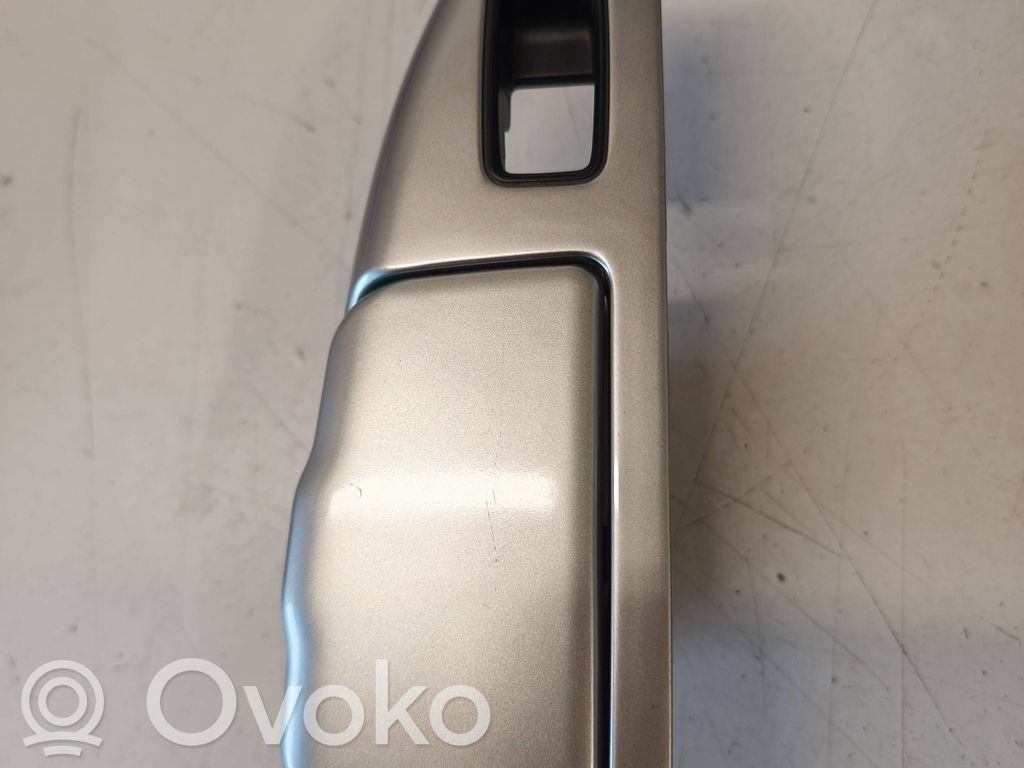 Toyota Land Cruiser (J120) Przyciski szyb 