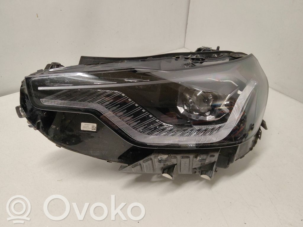 BMW 2 G42 Scheinwerfer 