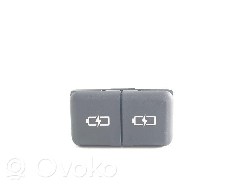 Toyota RAV 4 (XA50) Priză USB 