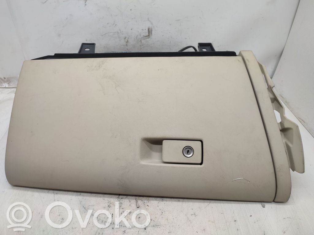 Volvo S60 Schowek deski rozdzielczej 