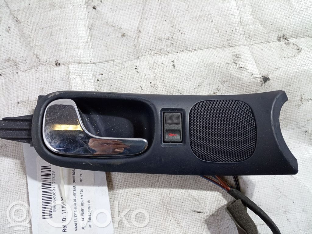 Manecilla interna puerta trasera   8D1837019