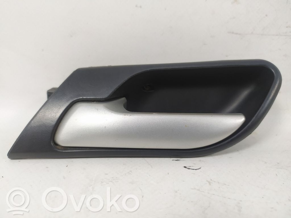 Manecilla interna puerta trasera   8408565