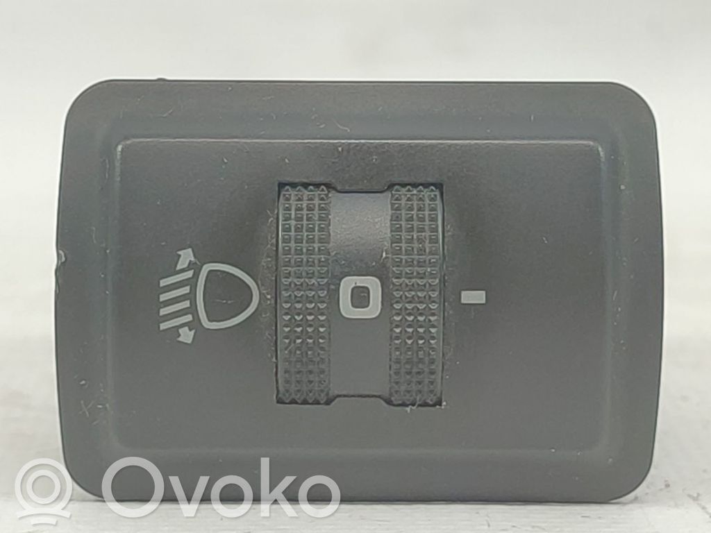 Interruptor de control del panel de luces   8D0941301B