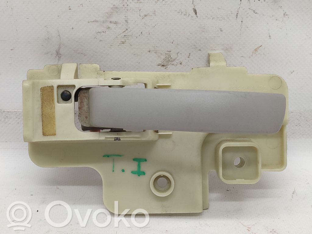 Manecilla interna puerta trasera   186204472