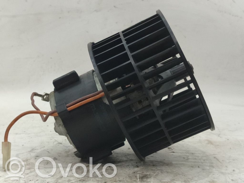 Opel Corsa B Lämmittimen puhallin 