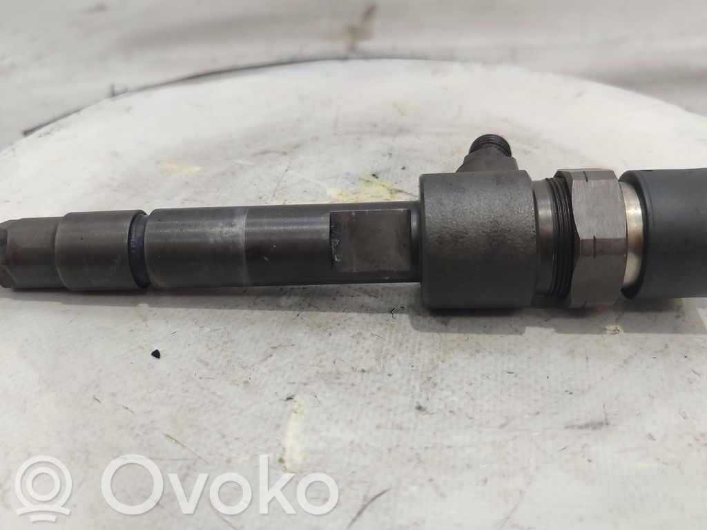 Inyector de combustible   0445110