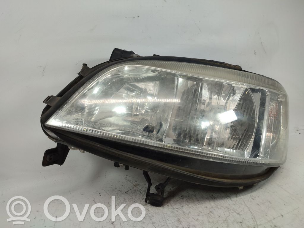 Opel Zafira A Lampa przednia 