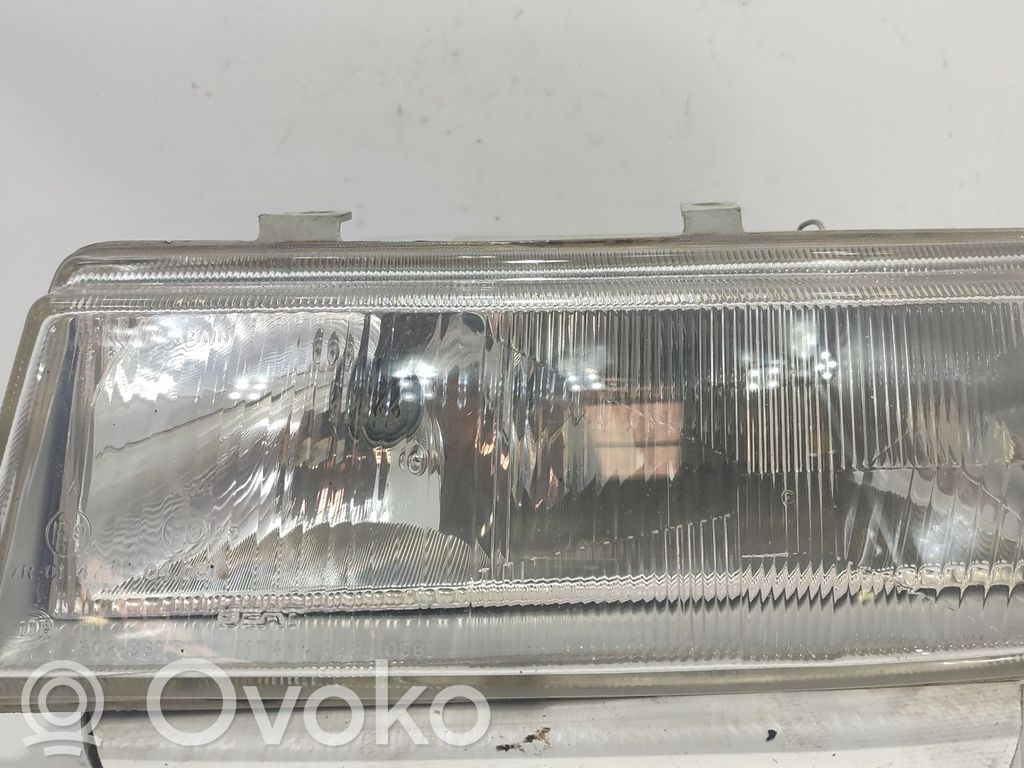 Seat Toledo I (1L) Lampa przednia 
