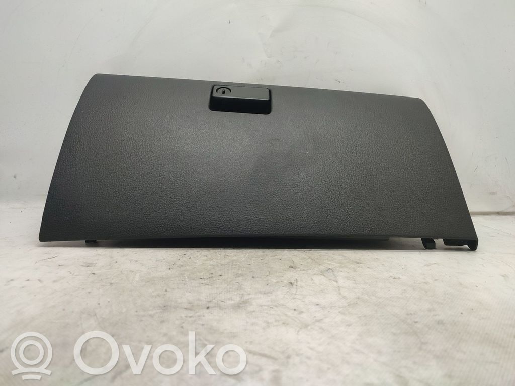 Guantera   GJ6R64161
