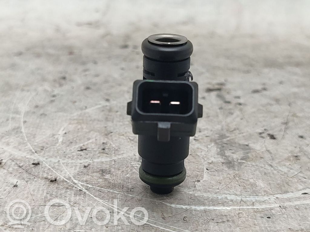 Inyector de combustible   8200579081,7200P00468