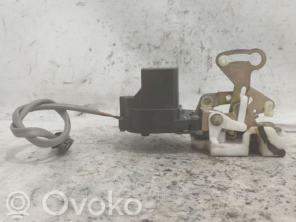 Galinių durų spyna