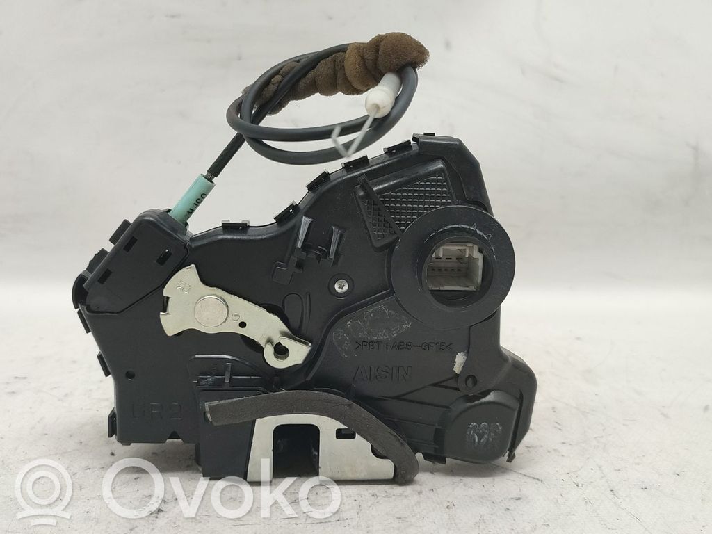 Toyota Corolla Verso E121 Front door lock 