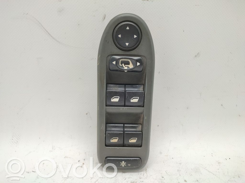 Citroen C5 Electric window control switch 