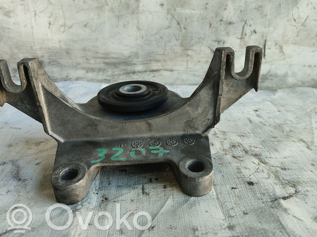 Engine mount bracket   46781889