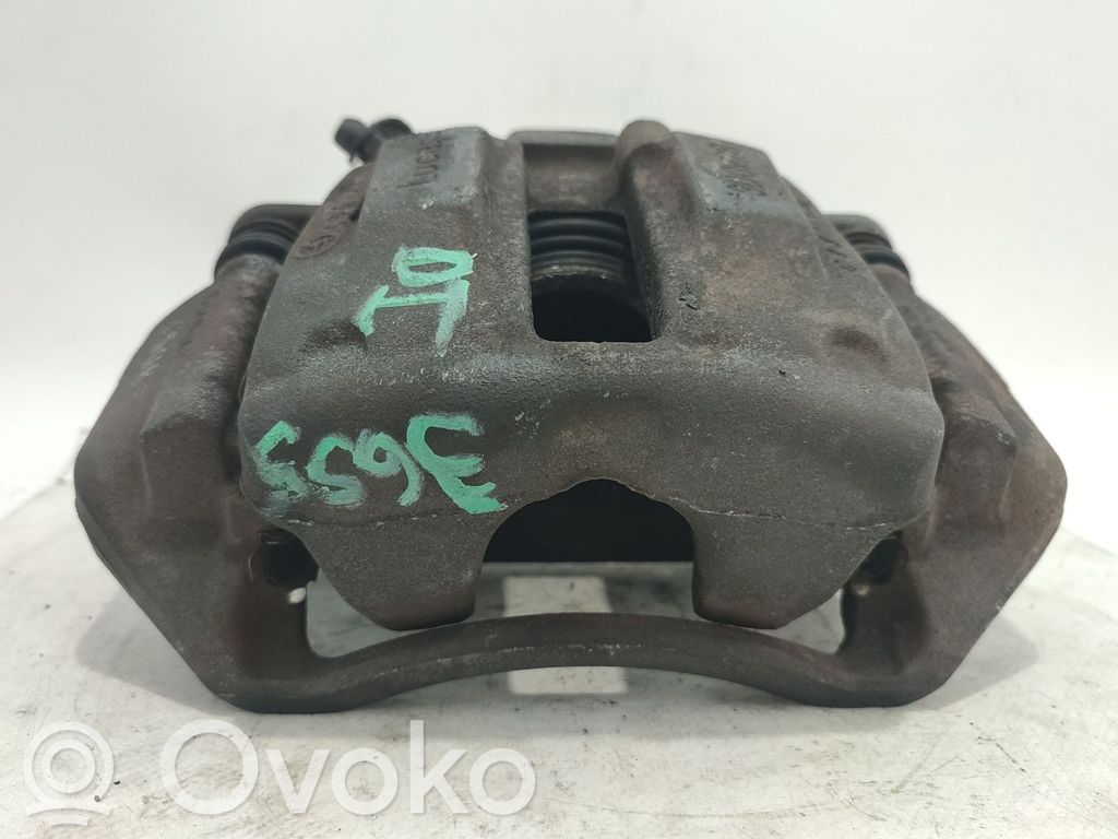 Mercedes-Benz CLK A209 C209 Zacisk hamulcowy przedni 