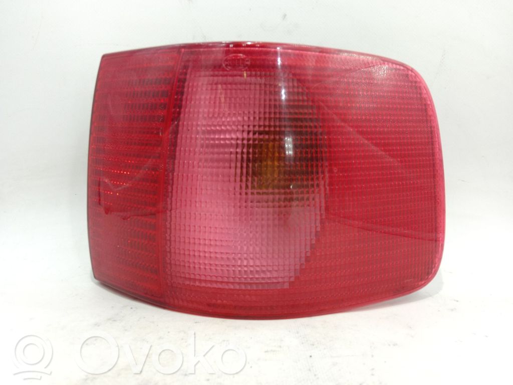 Audi A6 S6 C4 4A Lampa tylna 