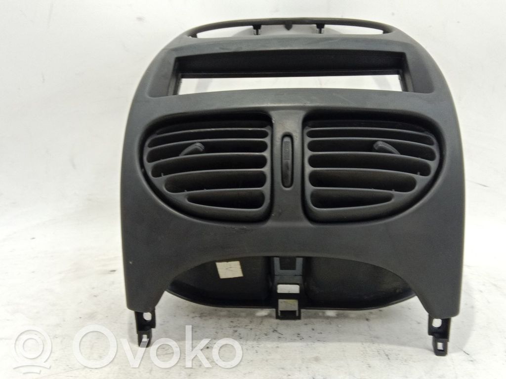 Peugeot 206 Rejilla de ventilación central del panel