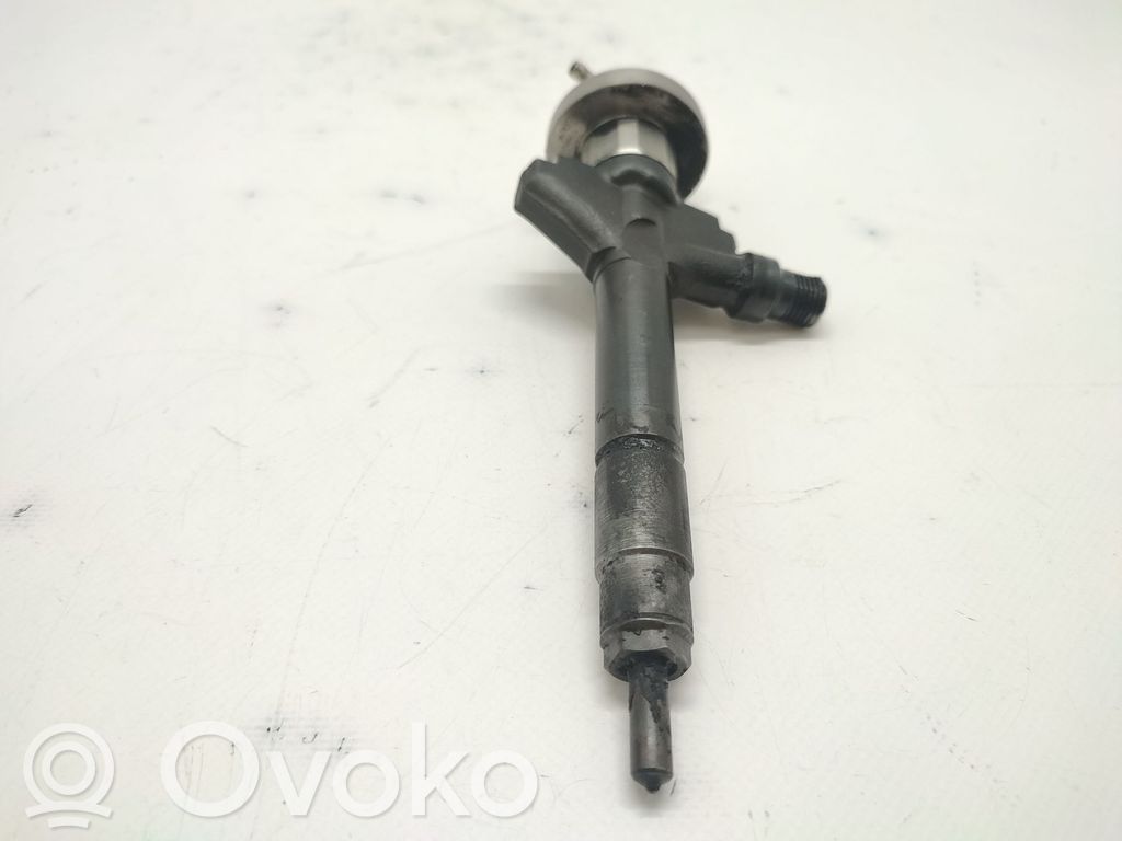 Inyector de combustible   L30113250A