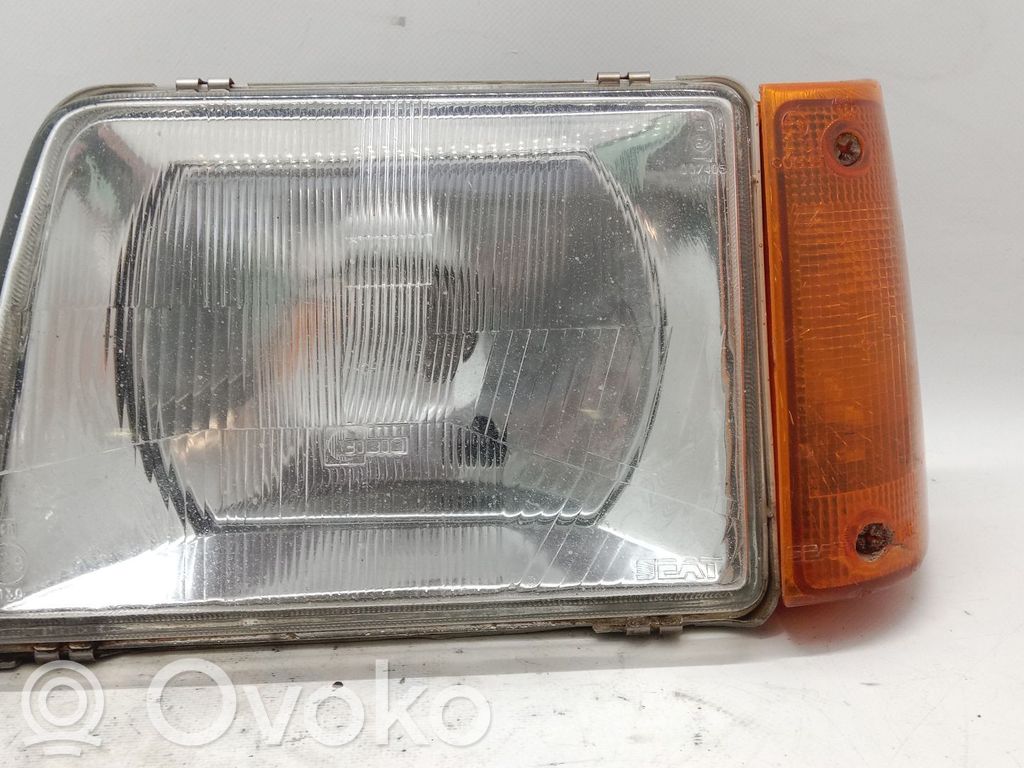 Seat Marbella Lampa przednia 