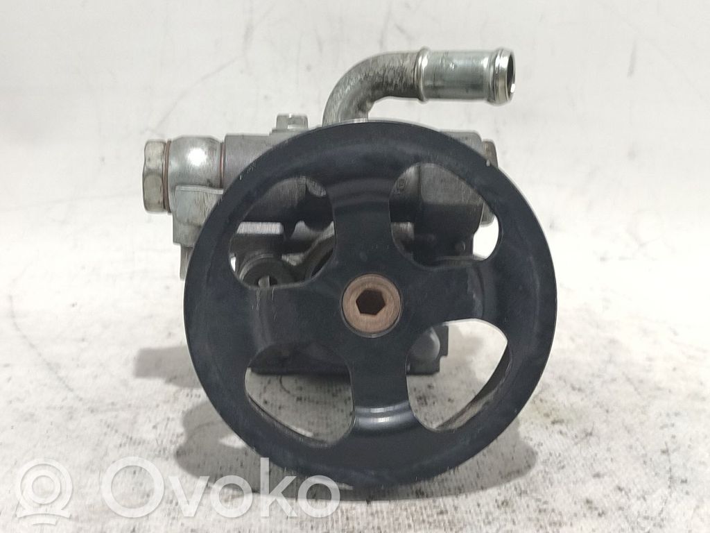 Ohjaustehostimen pumppu   4450A008