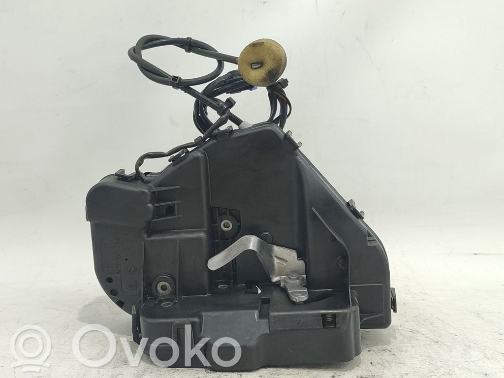 Takaoven lukko   2117300535,2117300535