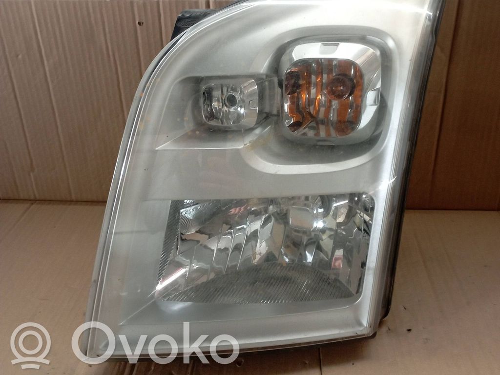 Ford Transit Phare frontale 