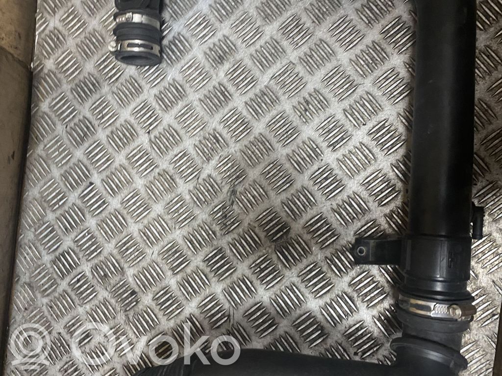 Ford Focus Schlauch / Leitung Ladeluftkühler 