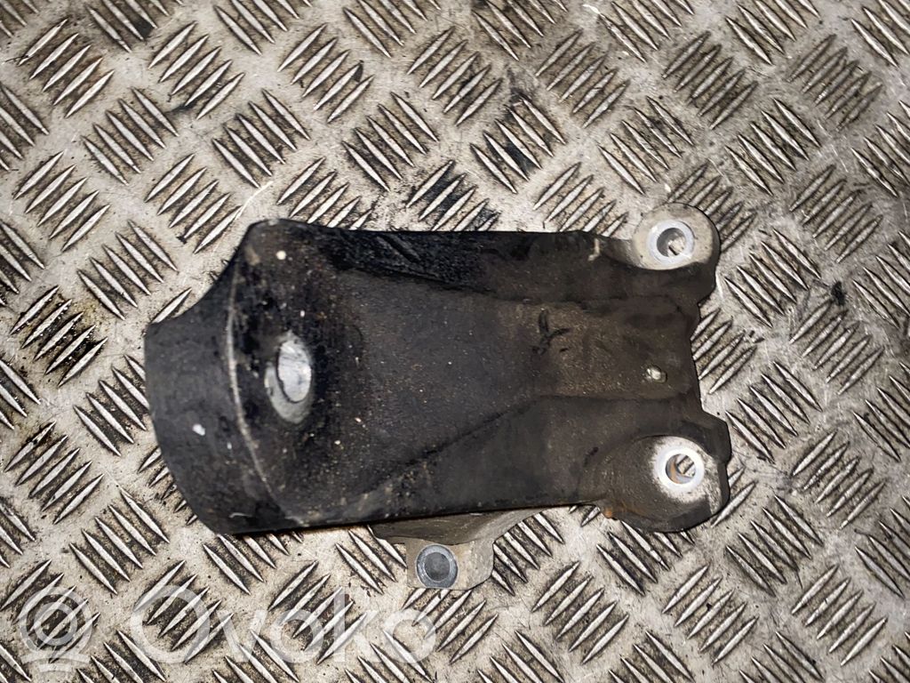 Engine mounting bracket   6C116061AA,6C116061AA