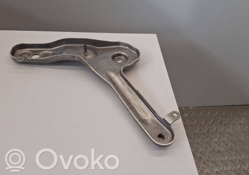 BMW XM Cita virsbūves detaļa 