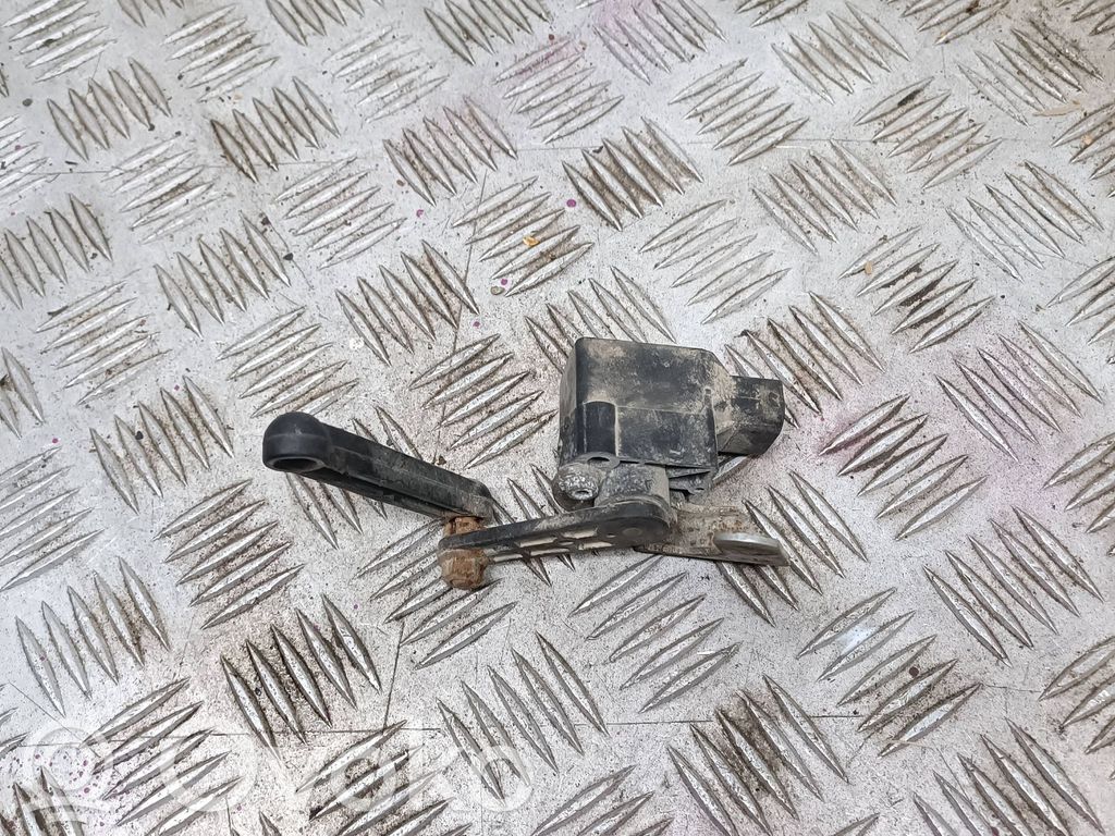 BMW 5 E39 Front height sensor lever 