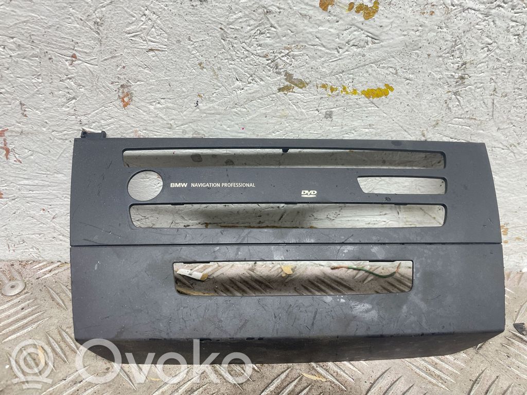 BMW 3 E90 E91 Moldura de la unidad delantera de radio/GPS 