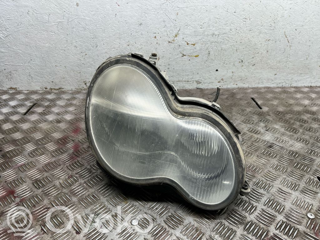 Lampa przednia   A2038200261,0301166202