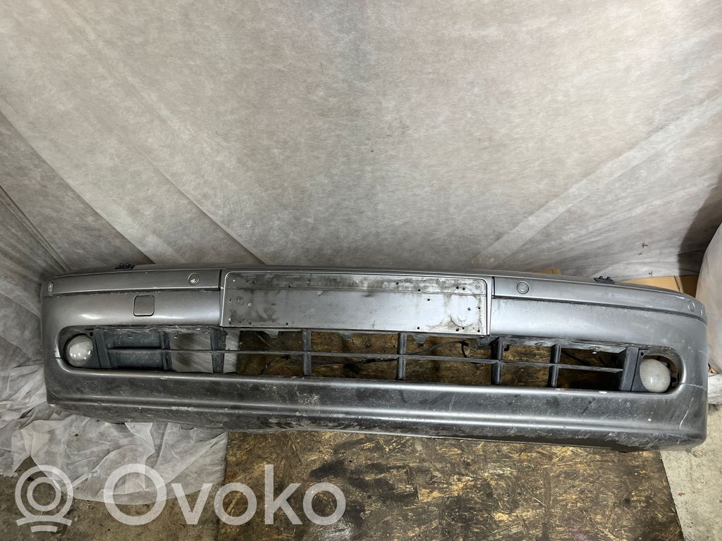 BMW 5 E39 Priekšējais bamperis 