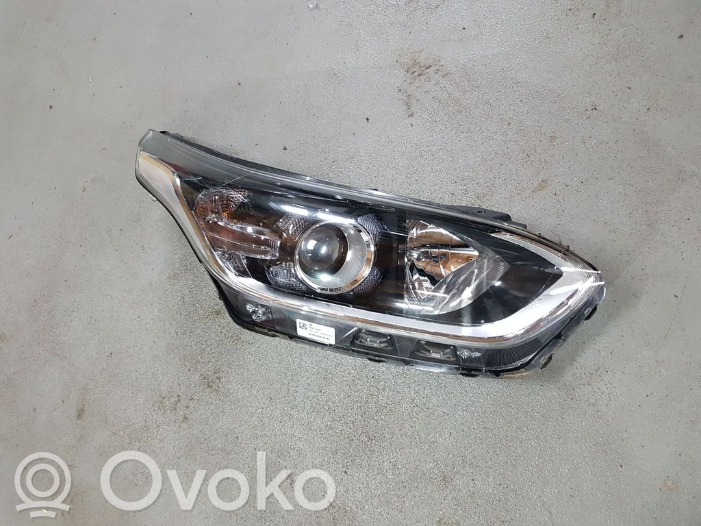 Headlight/headlamp   92102J7050,J792122040