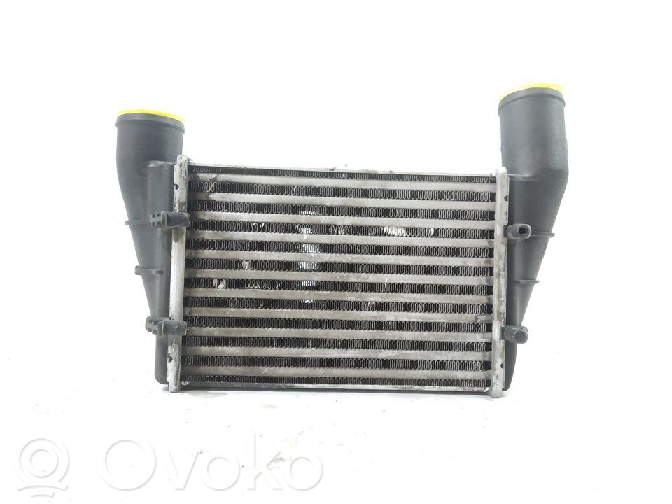 Audi A4 S4 B5 8D Interkūlerio radiatorius 