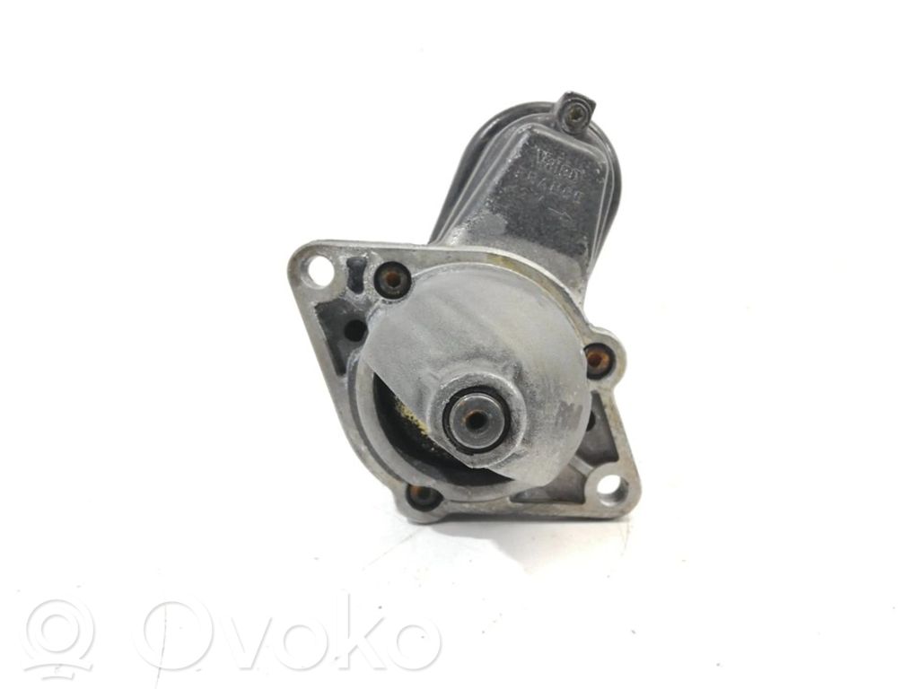 Opel Corsa B Стартер 