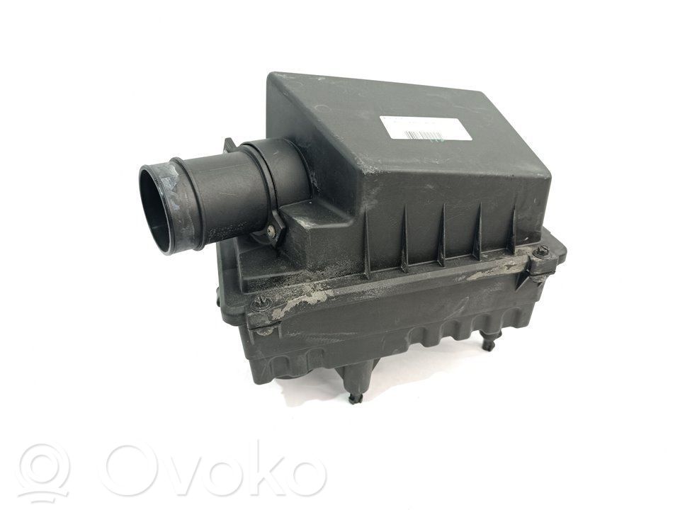 Air filter box   YS4U9600