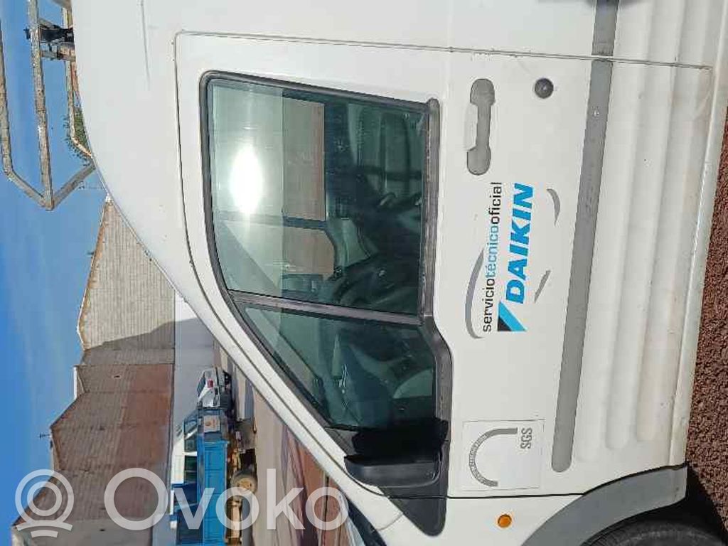 Priekinės durys   5147242